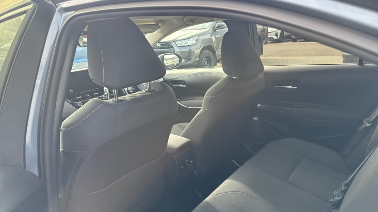 Toyota Corolla 1.8 VVT-i Hybrid Design 4dr CVT Hybrid Saloon
